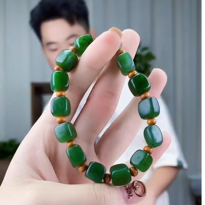 和田玉碧玉原石小手串（拍一发一，多样性发货！）