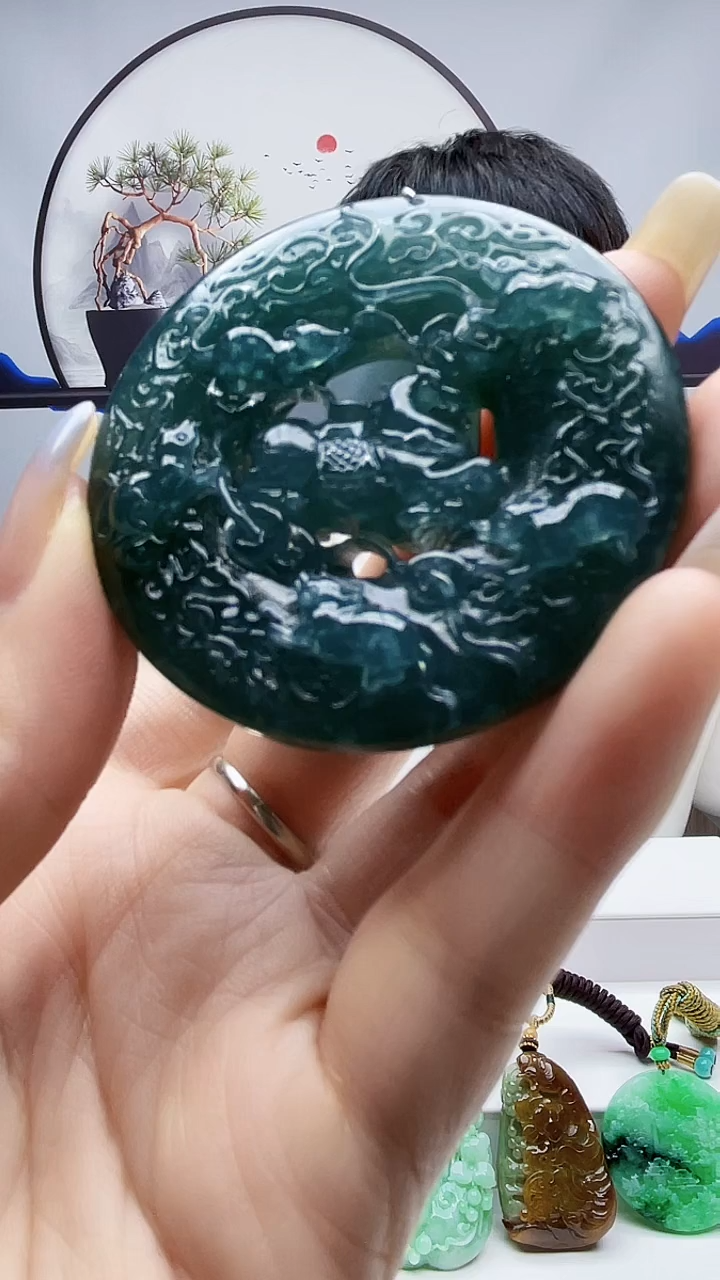 未镶嵌定制翡翠毛货挂件81