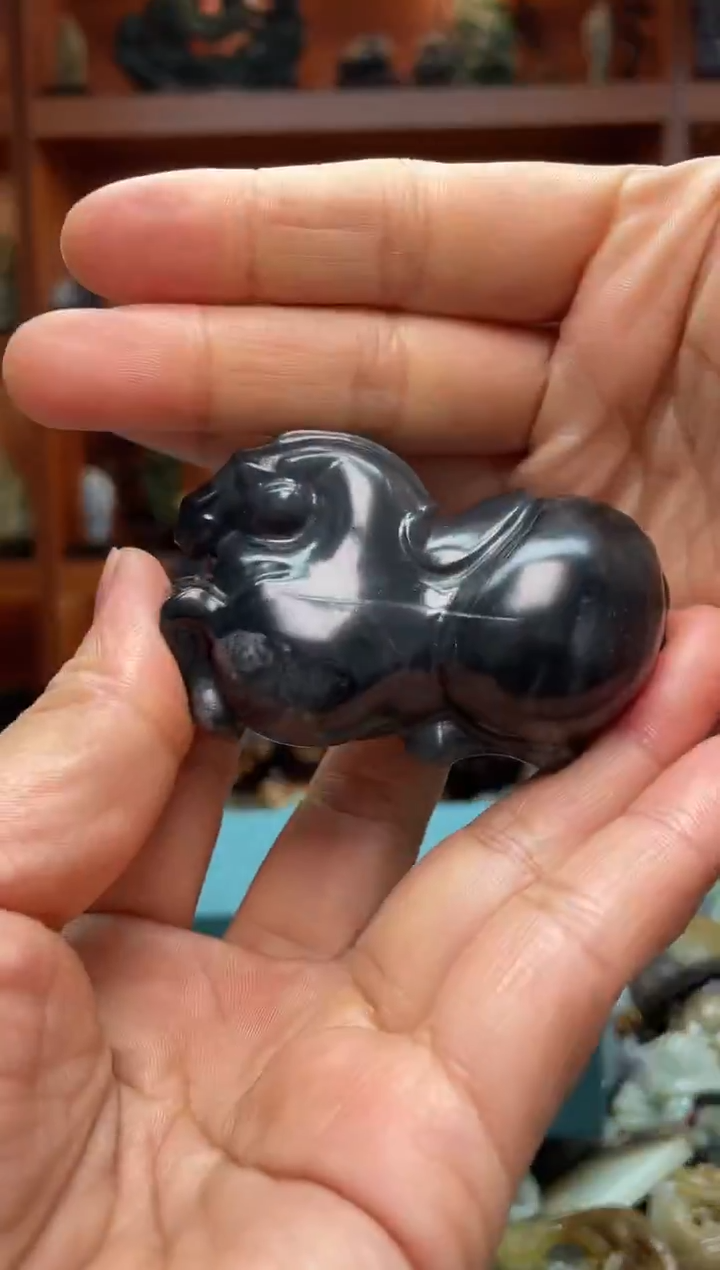 未镶嵌和田玉把件有裂