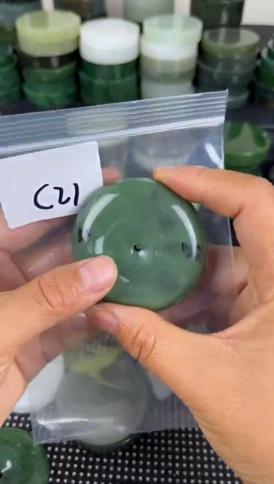 和田玉未镶嵌珠宝半成品扣子