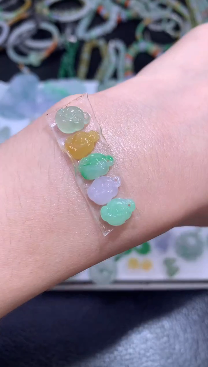 未镶嵌定制翡翠如意