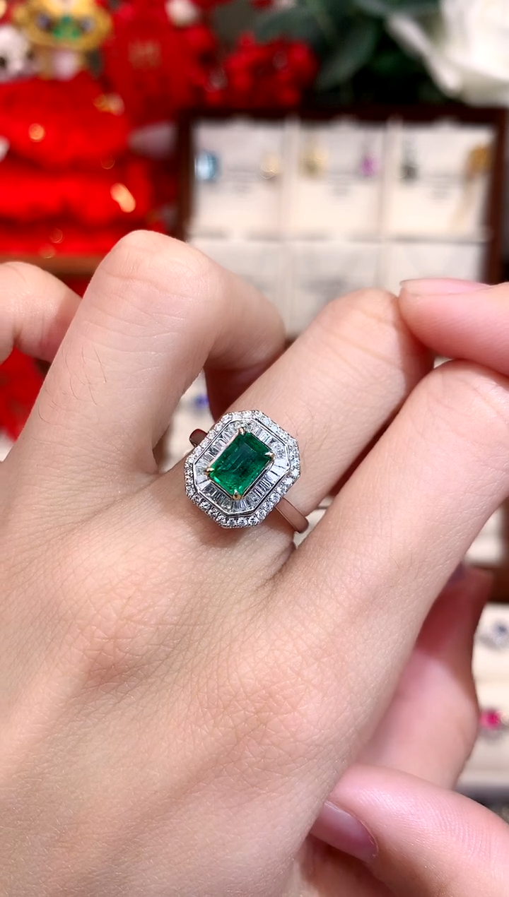 【闪购商品】祖母绿戒指18K金镶嵌0.76ct/天然宝石/七天无理由