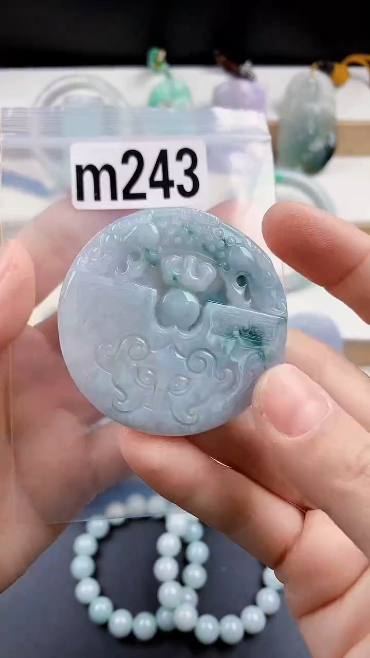 颈饰未镶嵌翡翠天然翡翠吊坠挂件