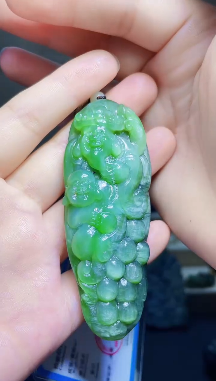 和田玉未镶嵌颈饰1