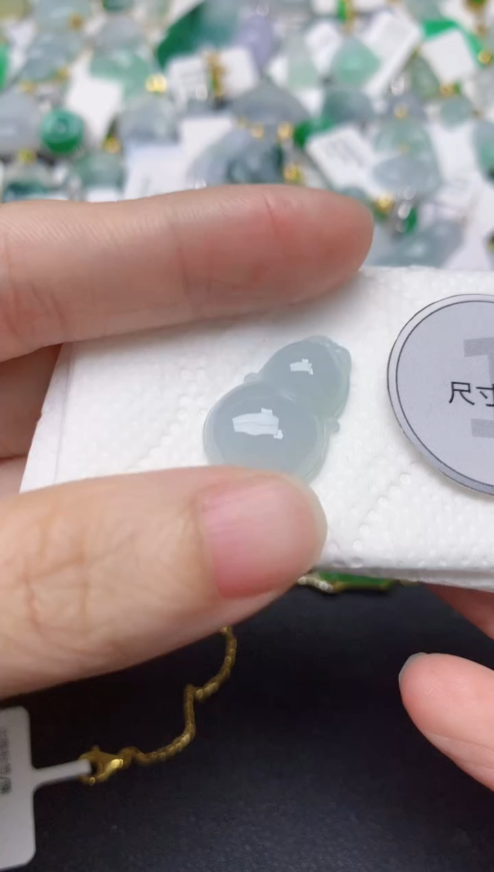 颈饰未镶嵌翡翠天然翡翠A货