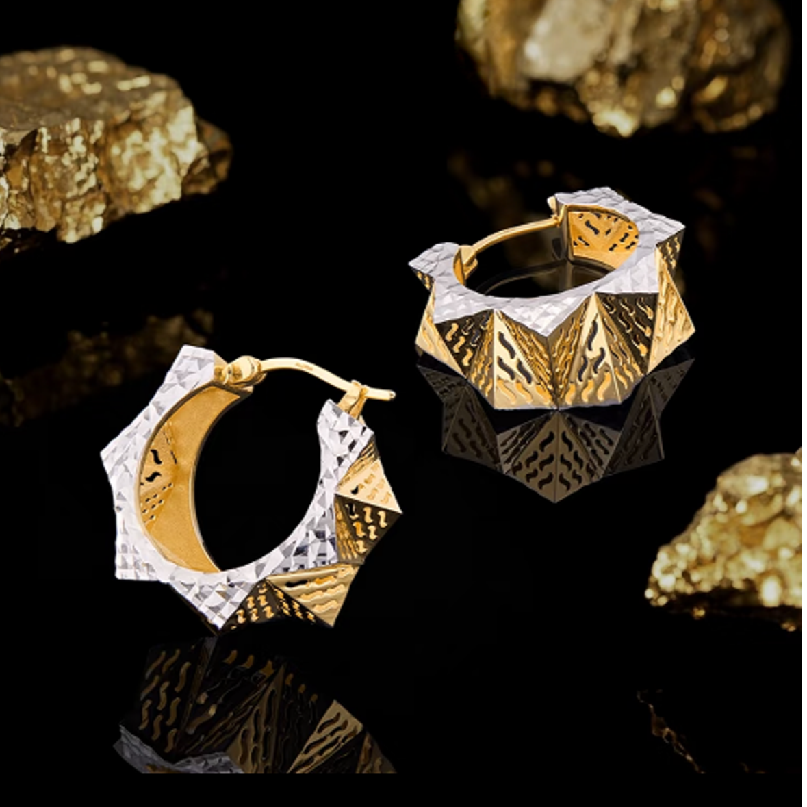 裕璨 18K金“时光齿轮”几何镂空波浪耳圈