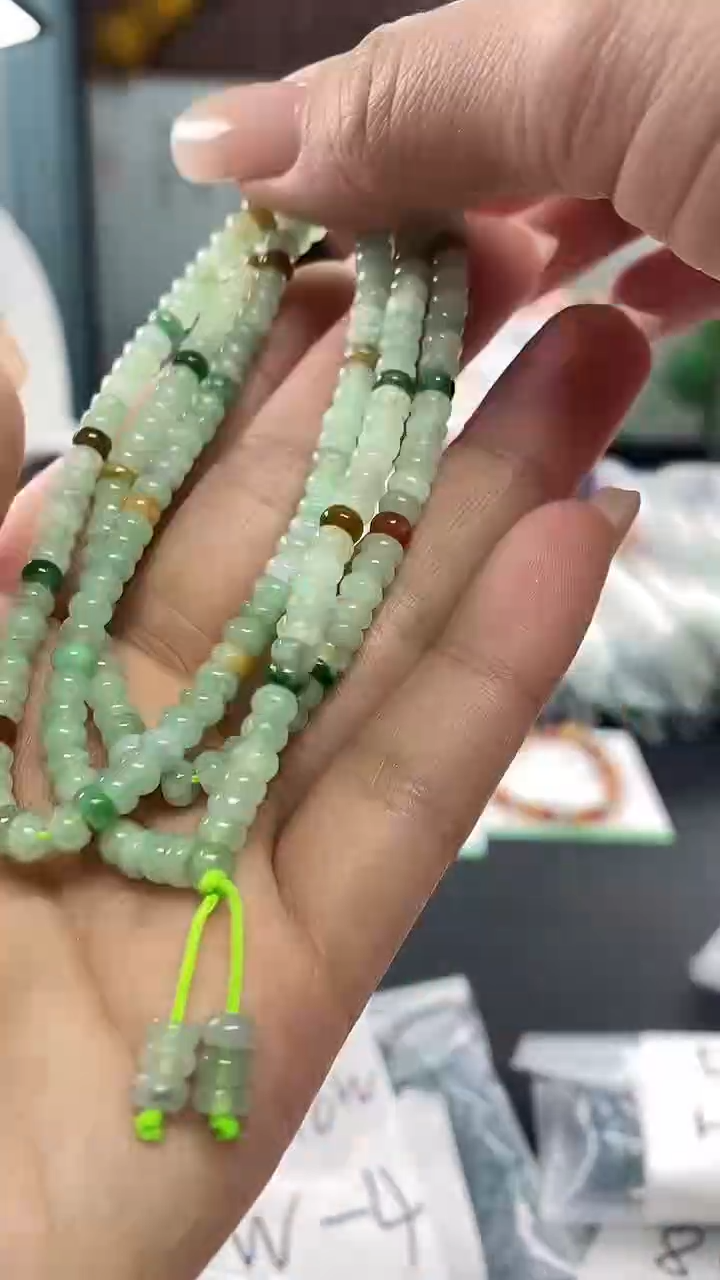 【闪购商品】翡翠手串未镶嵌20......