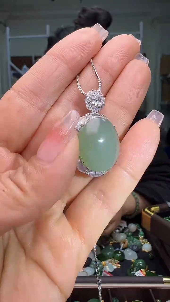 颈饰银S925镶嵌和田玉（多样性发货.发其一)1.04.113