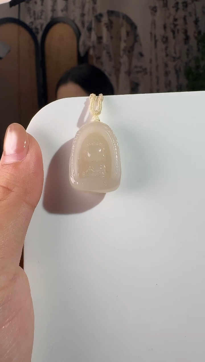 颈饰未镶嵌和田玉藕粉无相佛