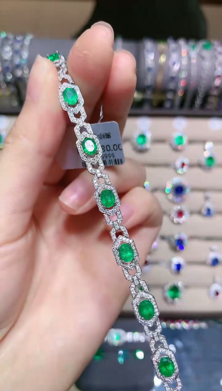 【闪购商品】祖母绿手链18K金镶嵌3.89CT  潘杰希尔