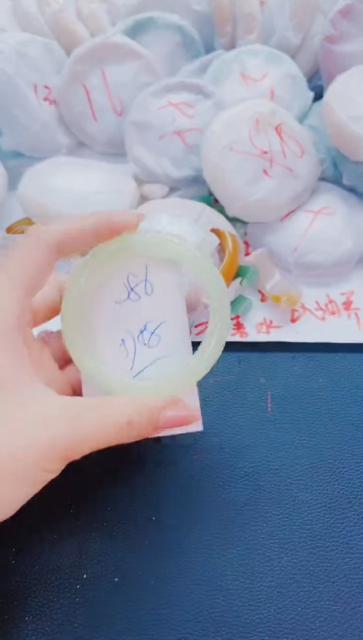 石英质玉手镯未镶嵌J86-57-58