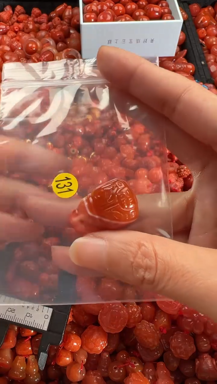 【闪购商品】南红玛瑙颈饰未镶嵌1