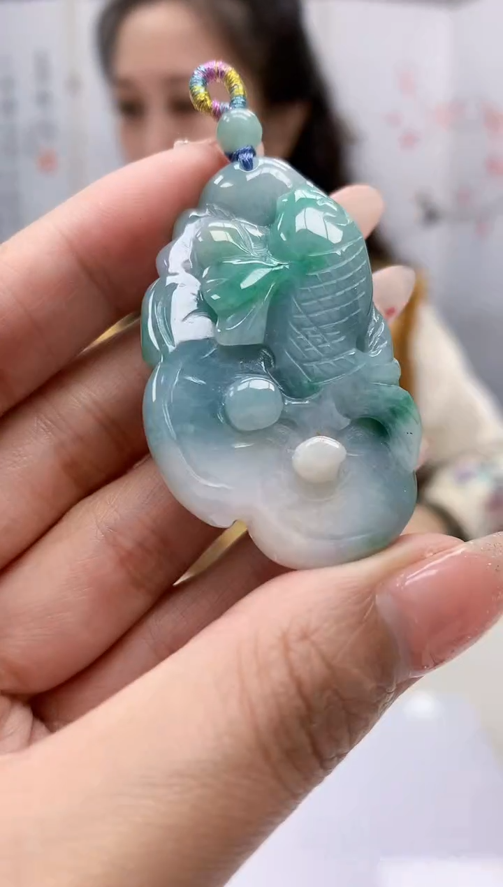 【闪购商品】定制翡翠未镶嵌4989mm-毛货挂件66