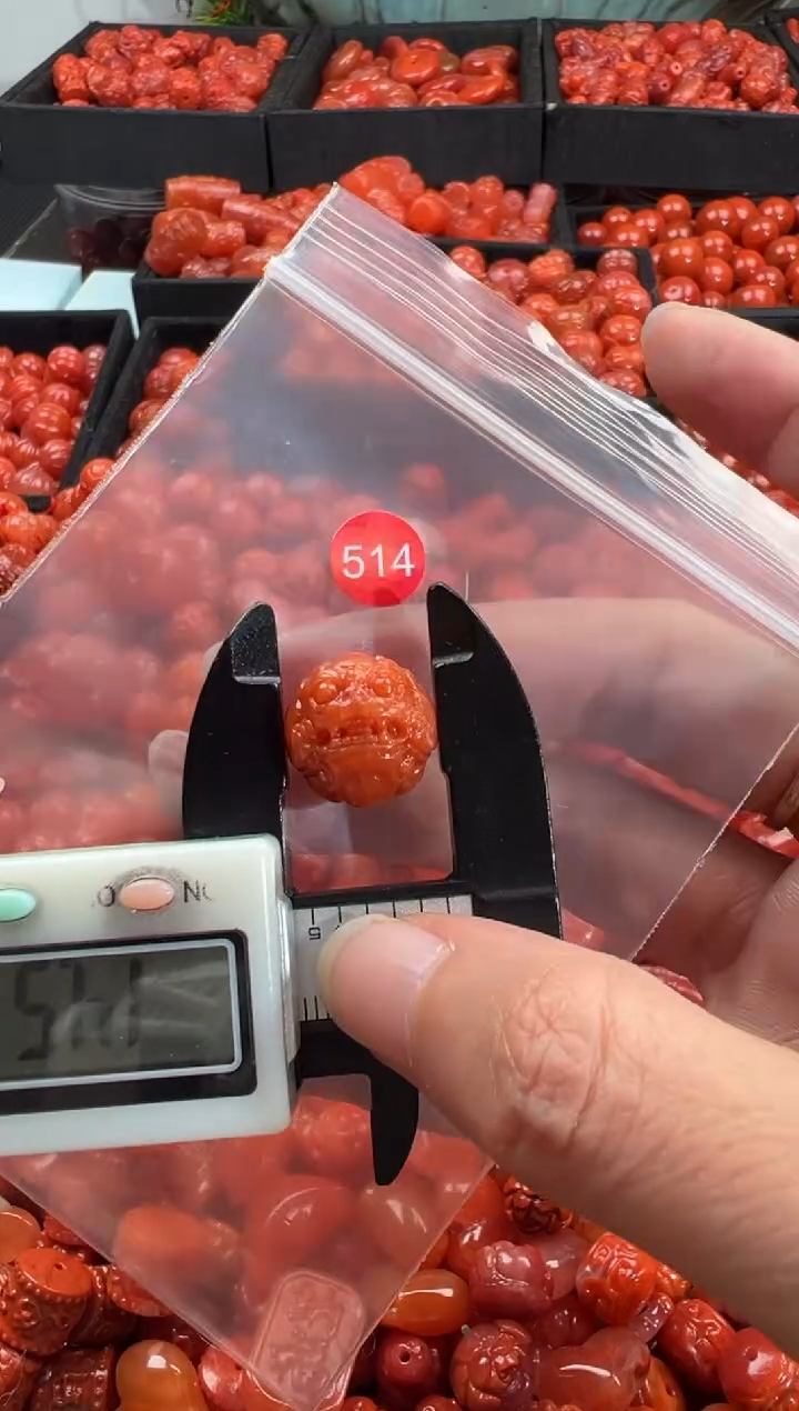 颈饰未镶嵌南红玛瑙1