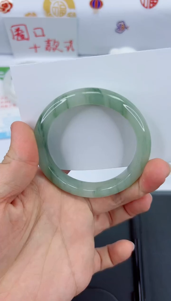 【闪购商品】石英质玉手镯未镶嵌658-56