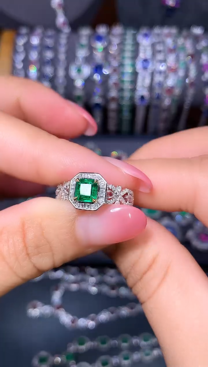 18K金镶嵌戒指祖母绿0.67ct/吉尔德/沃顿绿