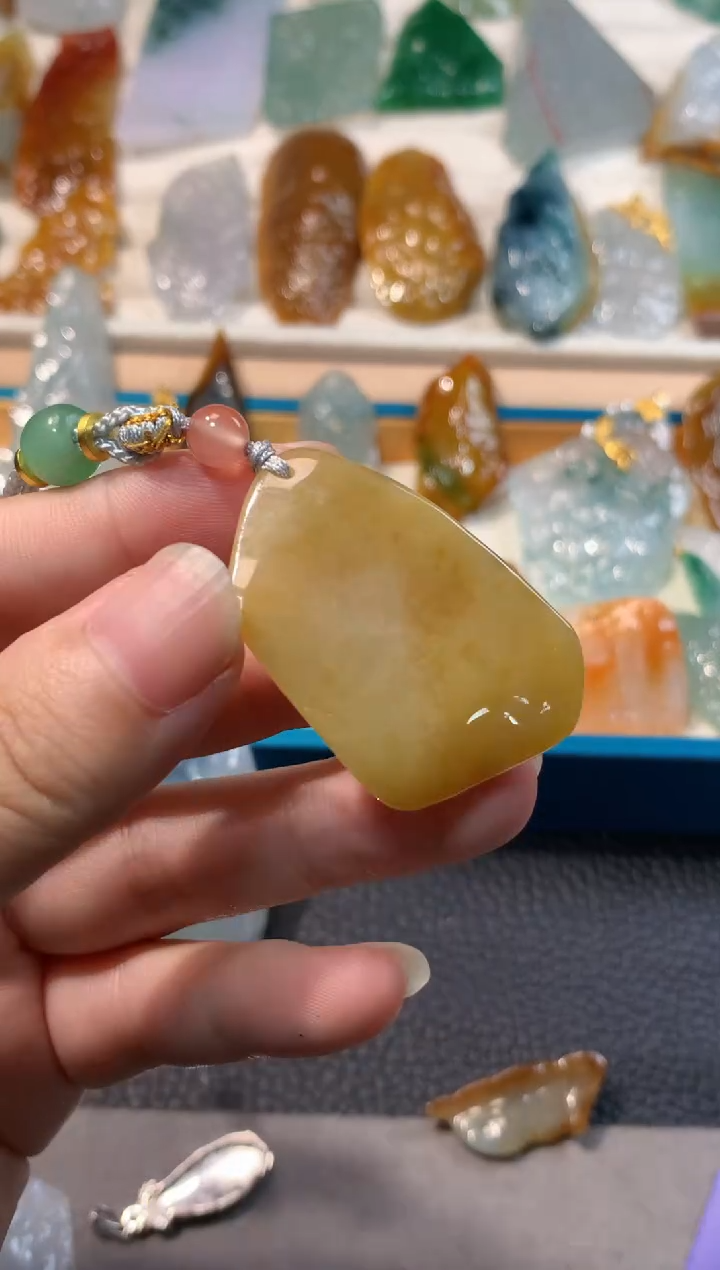 吊坠(不含链)未镶嵌翡翠吊坠