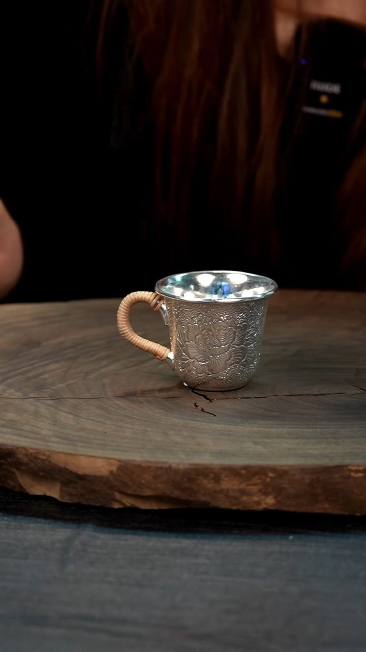 【闪购商品】手工锤纹银牡丹杯