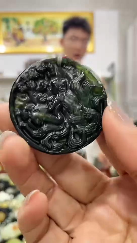 岫玉未镶嵌挂件 