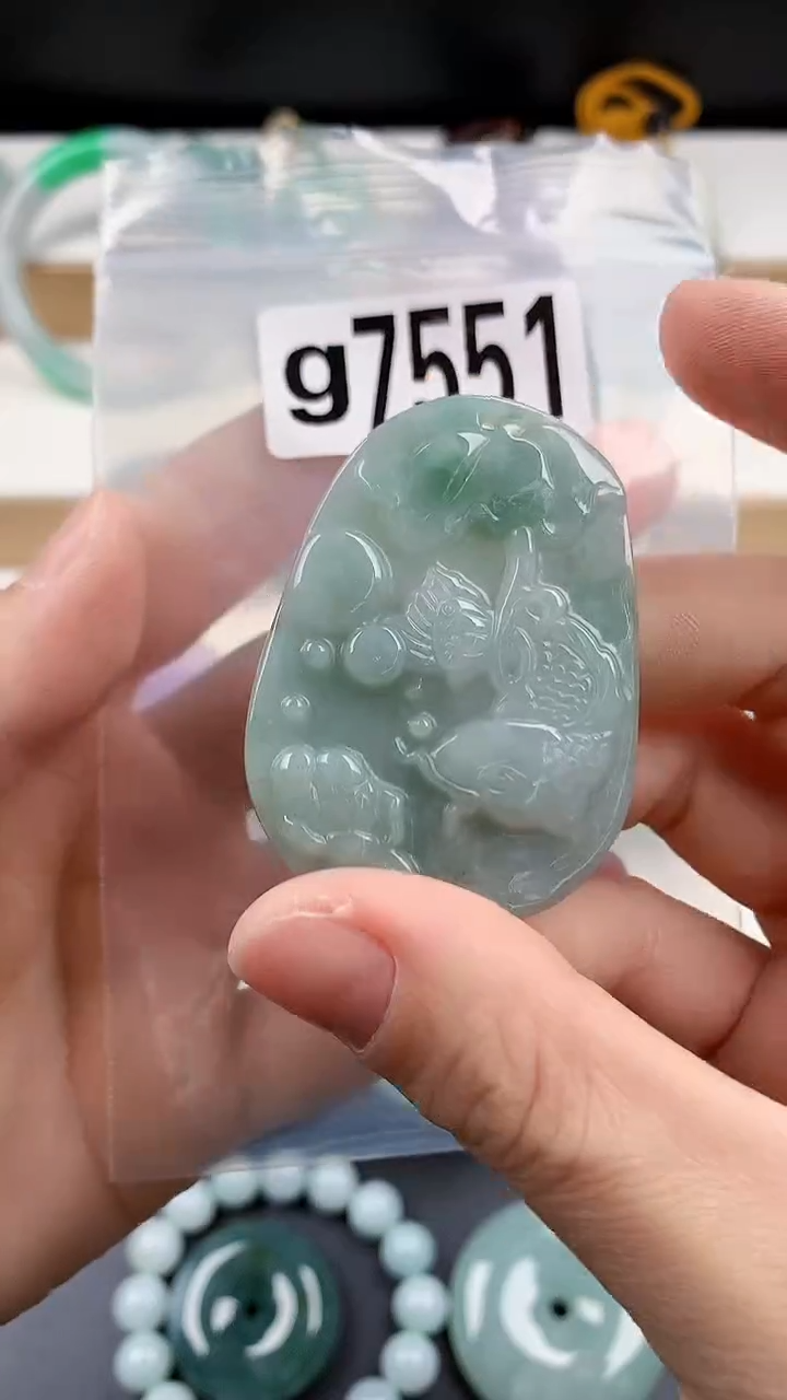 颈饰未镶嵌翡翠天然翡翠吊坠挂件