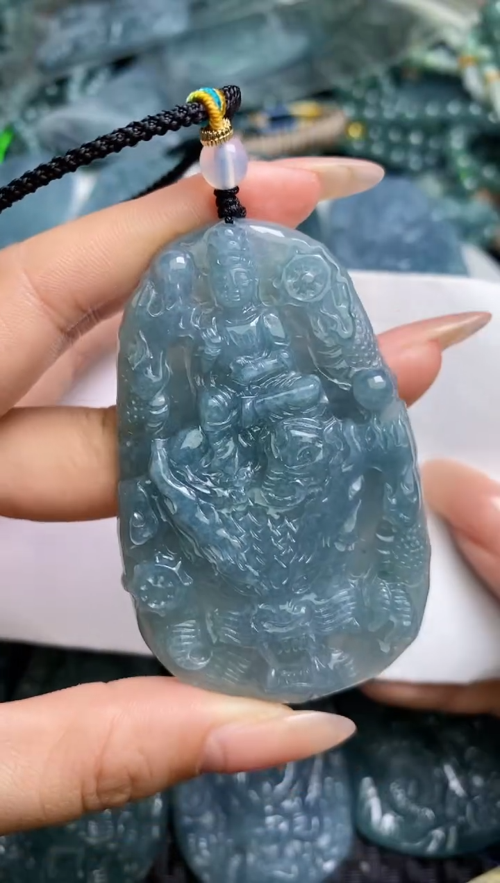 【闪购商品】翡翠颈饰未镶嵌          