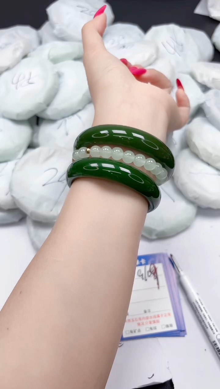 未镶嵌手镯石英质玉a109/62