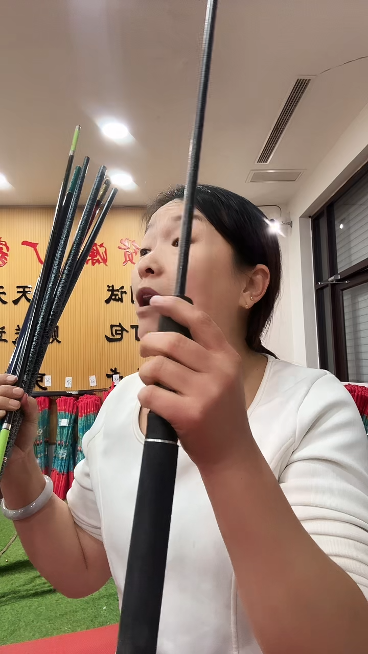 碳素1.8m路亚竿一支