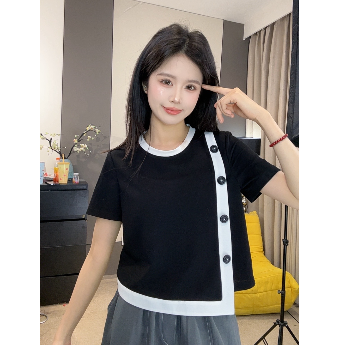 【蔡小姐】夏季小众宽松型时尚圆领常规短袖常规款T恤宽松