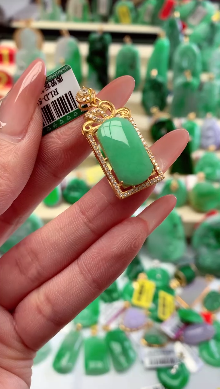 【闪购商品】翡翠吊坠(不含链)银S925镶嵌挂件