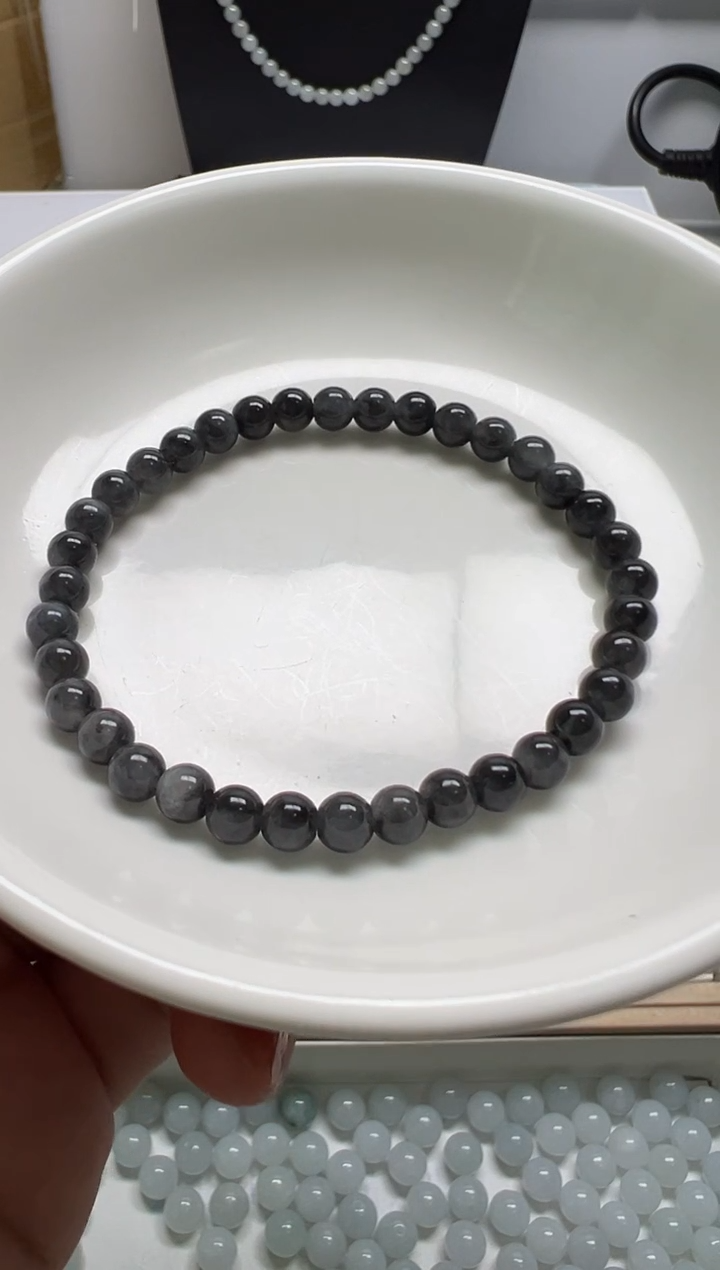 散珠翡翠纯天然缅甸A货翡翠卡5冰乌鸡，36颗