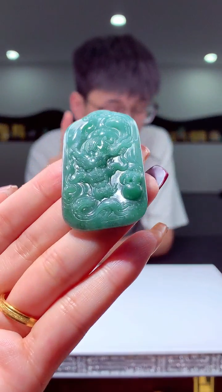 颈饰未镶嵌翡翠天然翡翠（拍一发一）