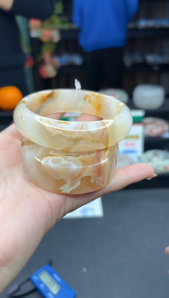 【闪购商品】石英质玉手镯未镶嵌54（61圈赠送镯心）