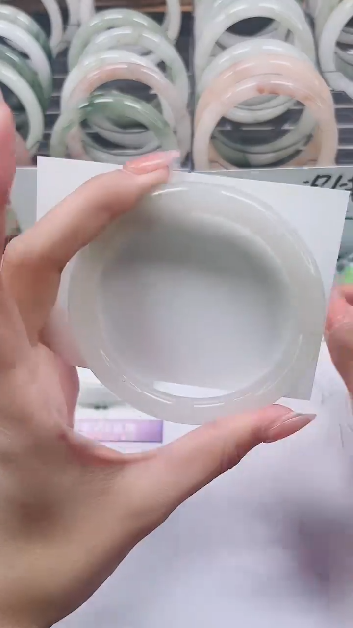 【闪购商品】石英质玉手镯未镶嵌A393-61/63