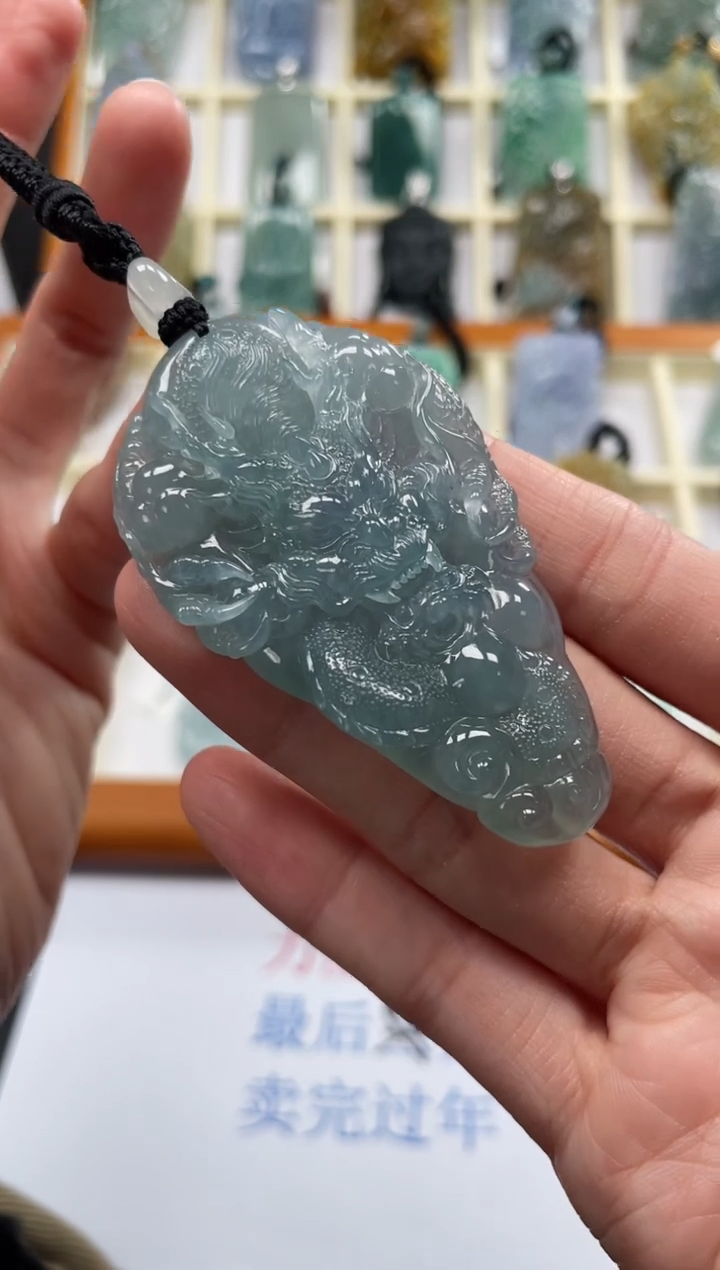 【闪购商品】翡翠颈饰未镶嵌龙