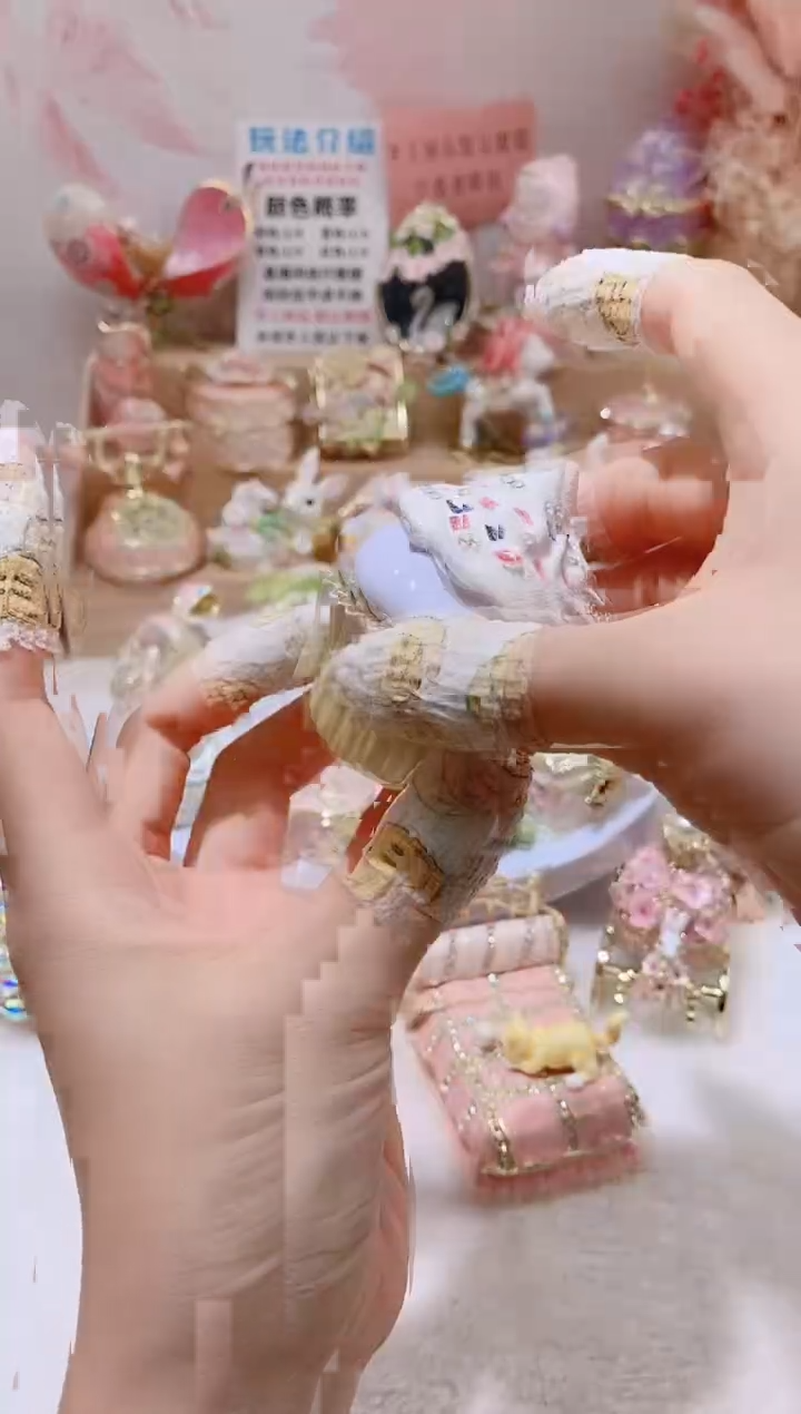 合金✨****1珐琅彩胸针一个