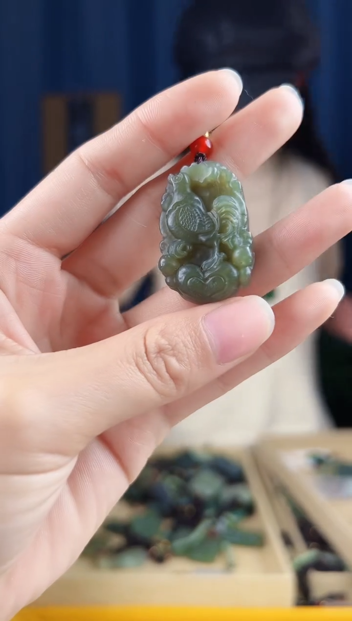 颈饰未镶嵌和田玉拍一发一，多样性发货