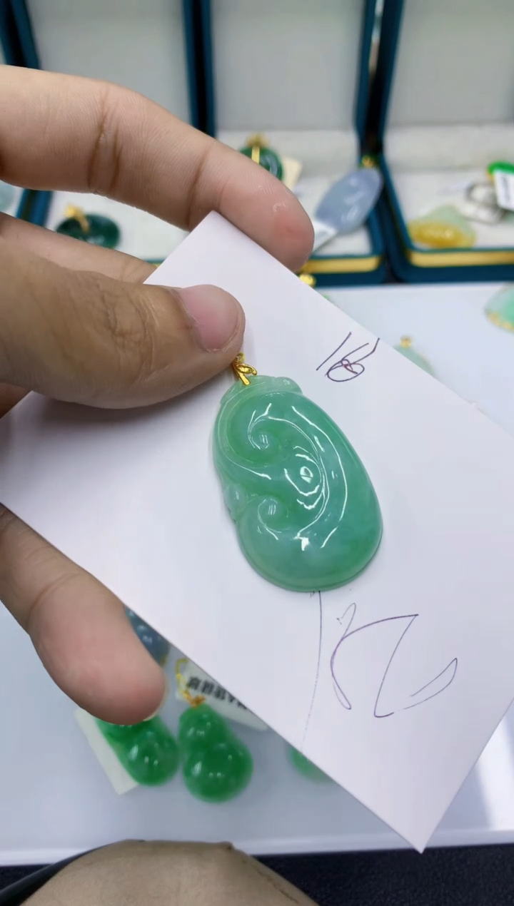 颈饰未镶嵌翡翠翡翠