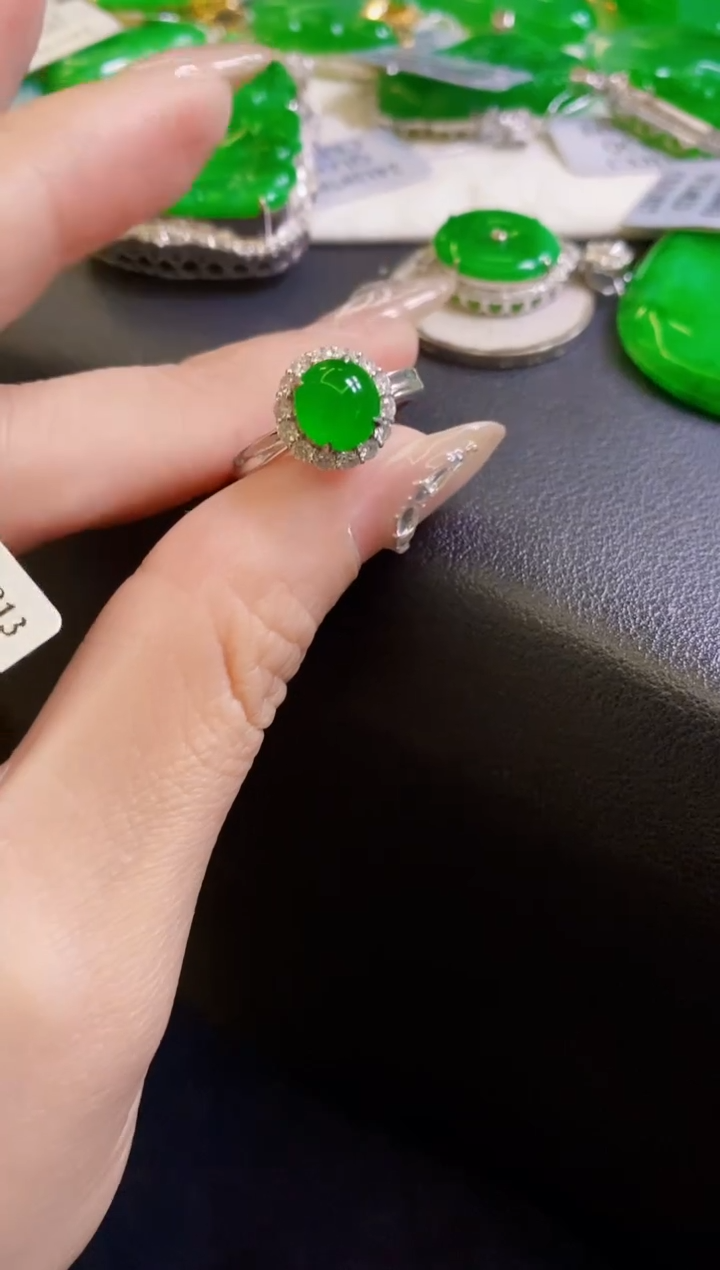 【闪购商品】定制翡翠18K金镶嵌戒指