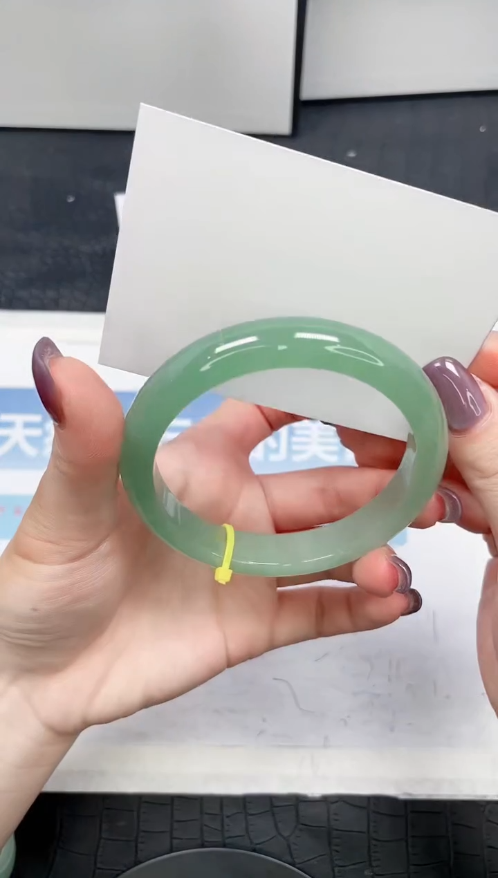 【闪购商品】石英质玉手镯未镶嵌57-62.8