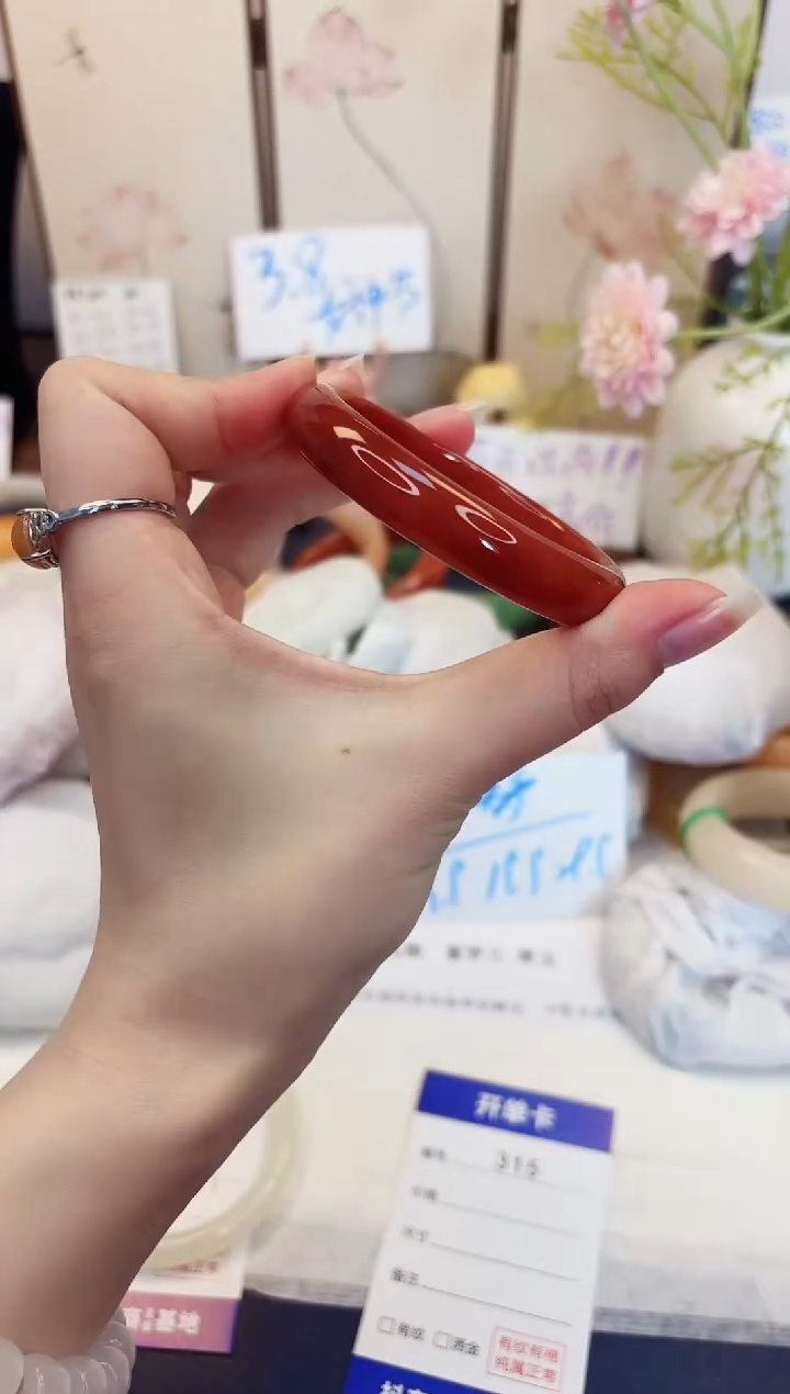 【闪购商品】石英质玉手镯未镶嵌315-玛瑙-圈口54