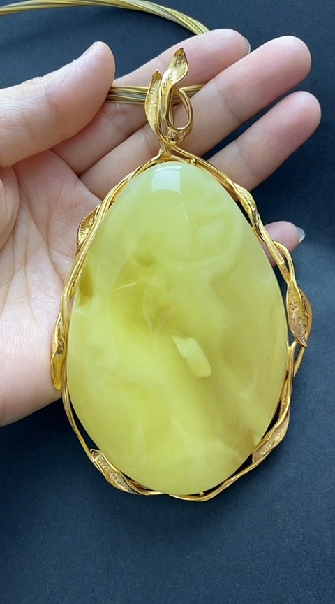 【闪购商品】琥珀裸石银S925镶嵌蜜蜡吊坠