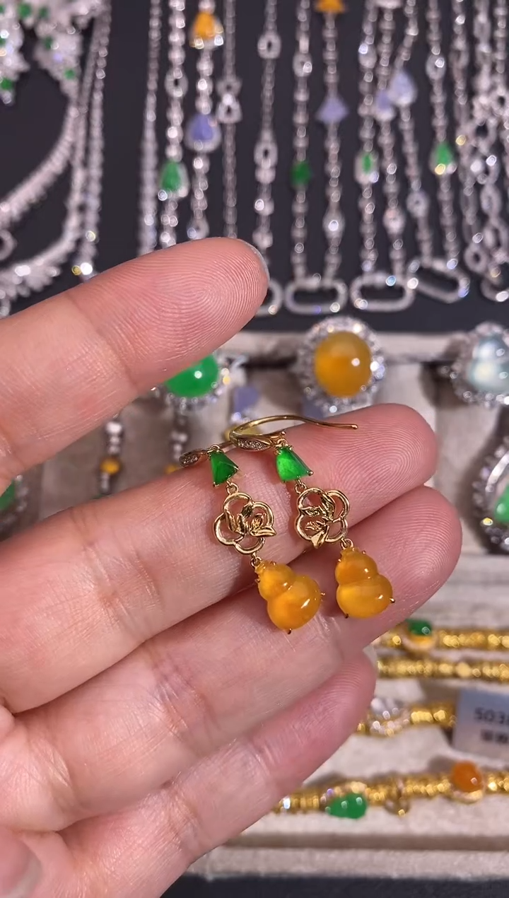 18K金镶嵌翡翠耳饰耳饰