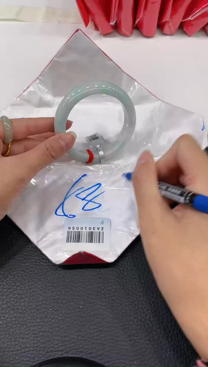 【闪购商品】翡翠手镯未镶嵌手镯