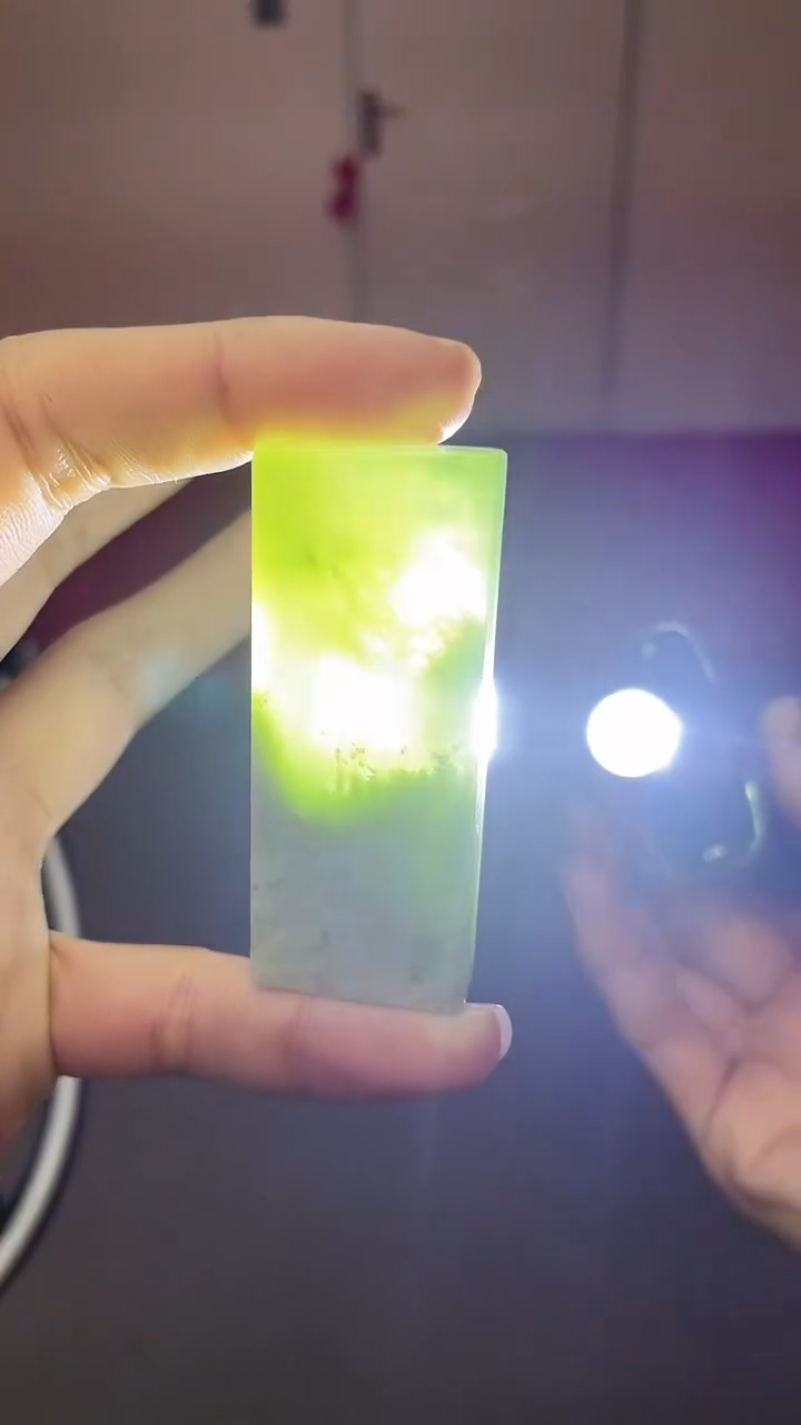 【闪购商品】蛇纹石玉吊坠未镶嵌吊坠