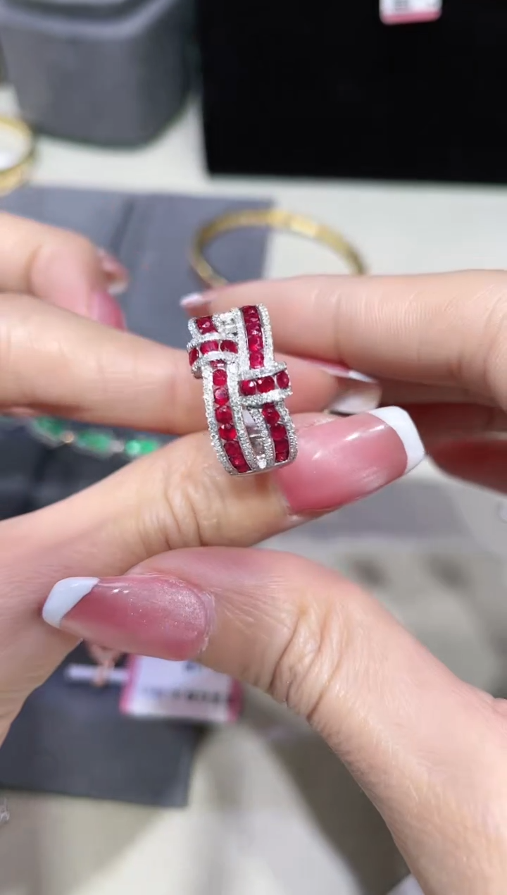 【闪购商品】红宝石戒指18K金镶嵌·