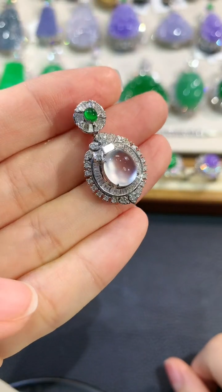 【闪购商品】翡翠吊坠(不含链)18K金镶嵌w39