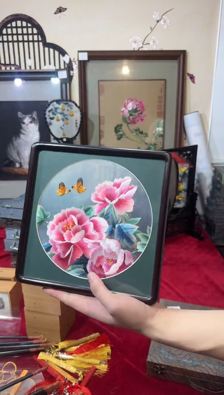 织绣精品苏绣手工刺绣，精品摆台58