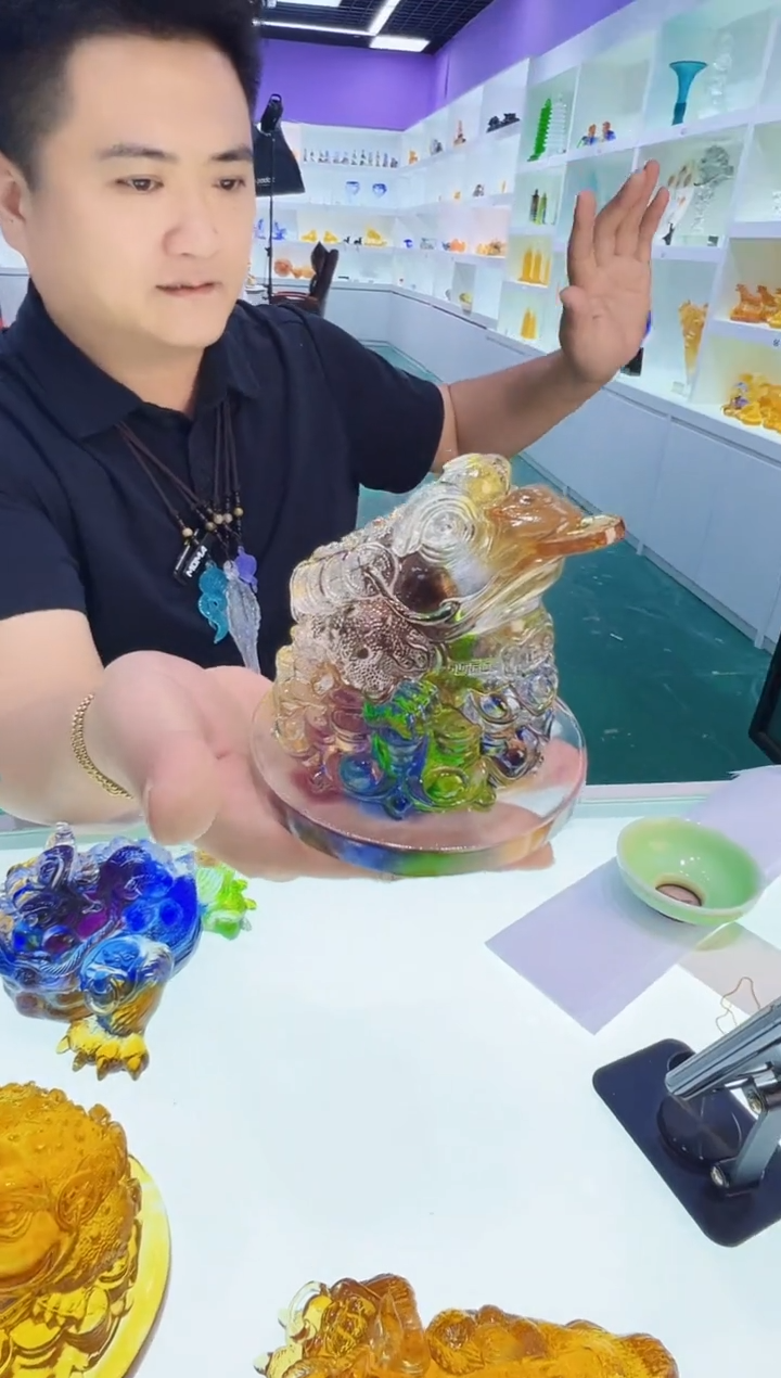 【闪购商品】泥塑古法琉璃圆底金蟾小号摆件