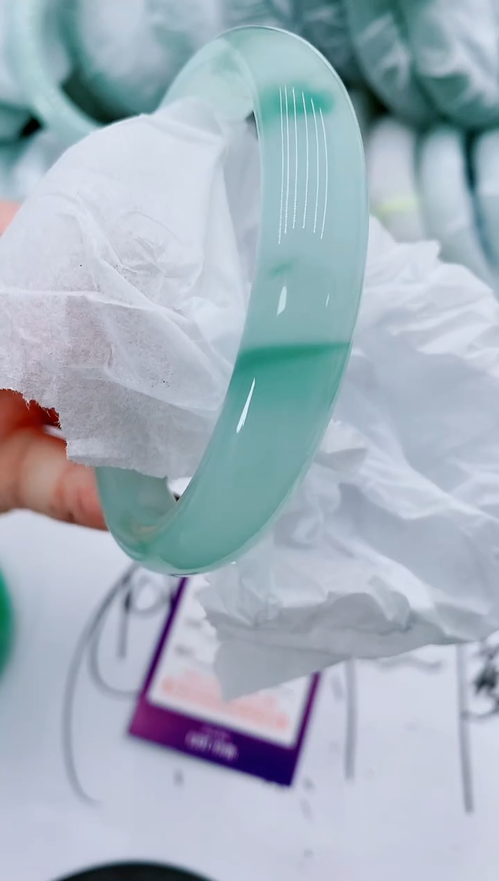 【闪购商品】石英质玉手镯未镶嵌P195-62/63