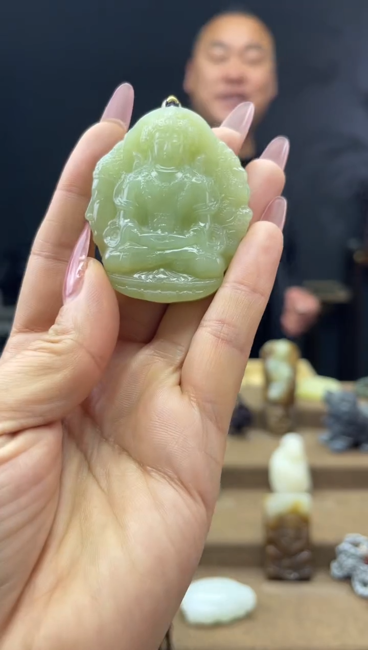 颈饰未镶嵌和田玉1